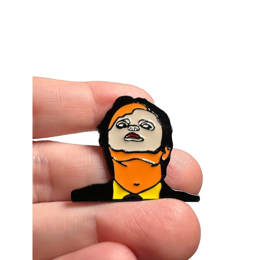 Dwight Schrute Pin Stress Relief from The Office / lapel pin/badge/gag gift